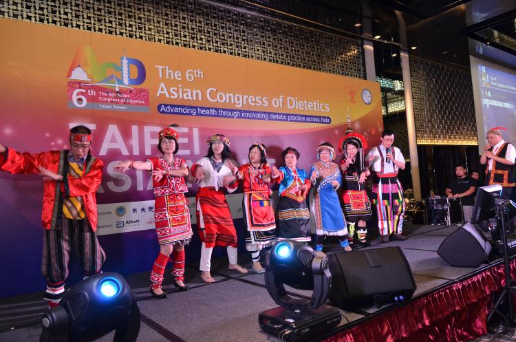 各國表演-台灣Country Performance – Taiwan: Aboriginal Dance